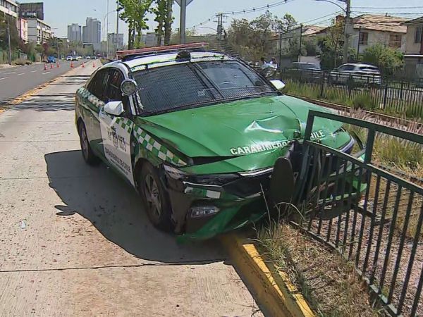 Persecución en Ñuñoa termina con patrulla chocada