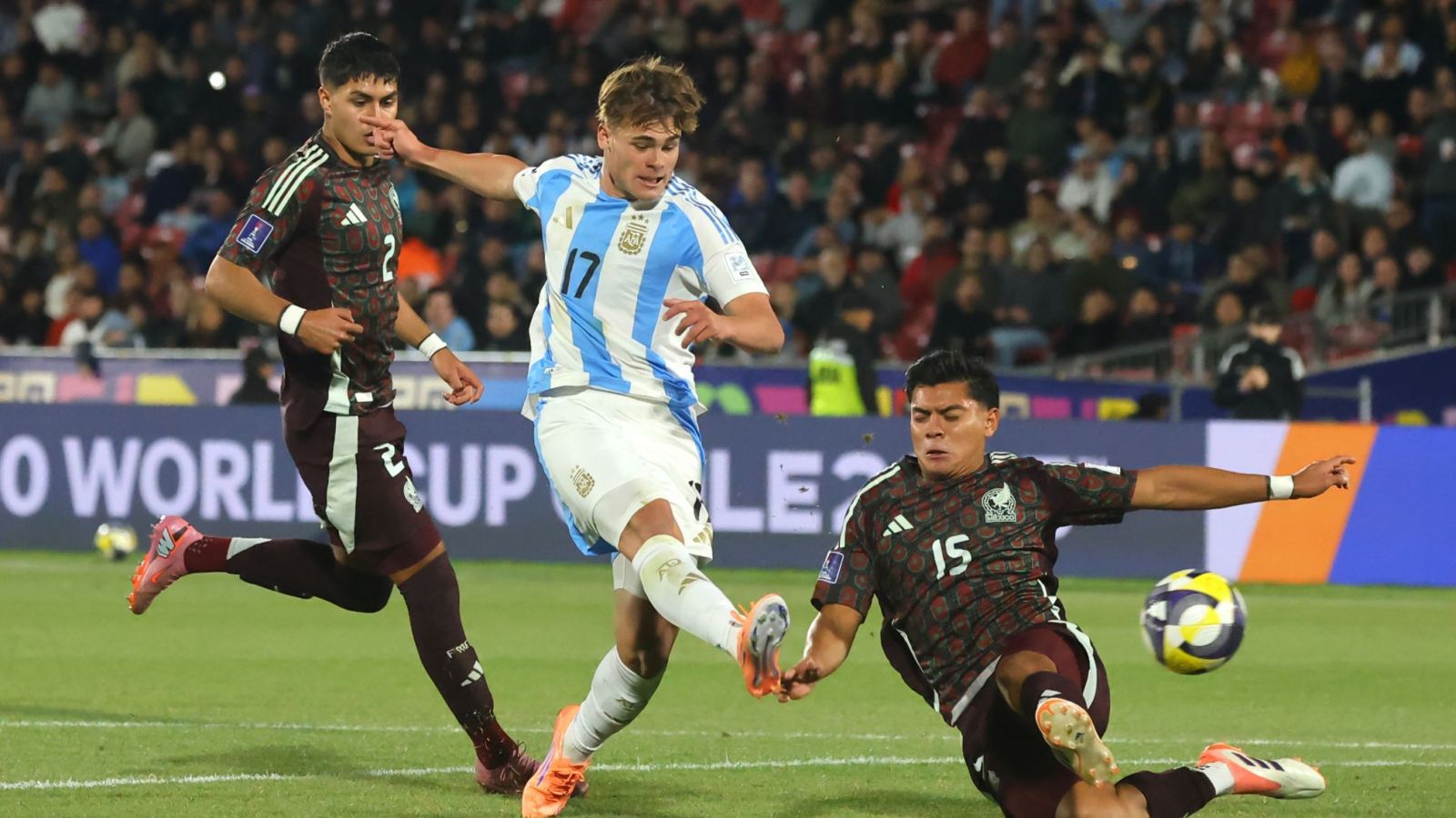 Argentina venció a México y sacó pasajes a las semifinales del Mundial