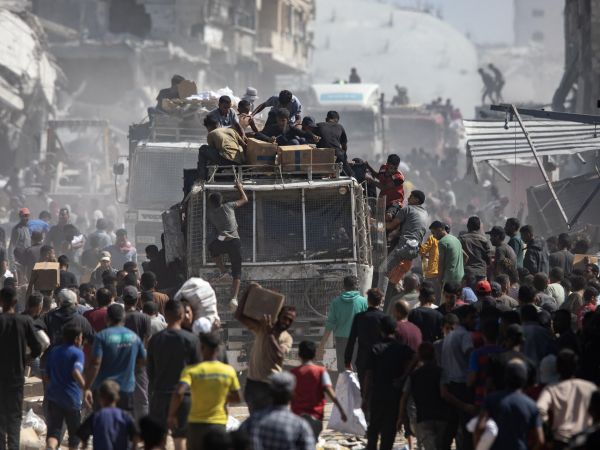 Empieza a entrar ayuda humanitaria a Gaza desde Egipto según el acuerdo de alto al fuego