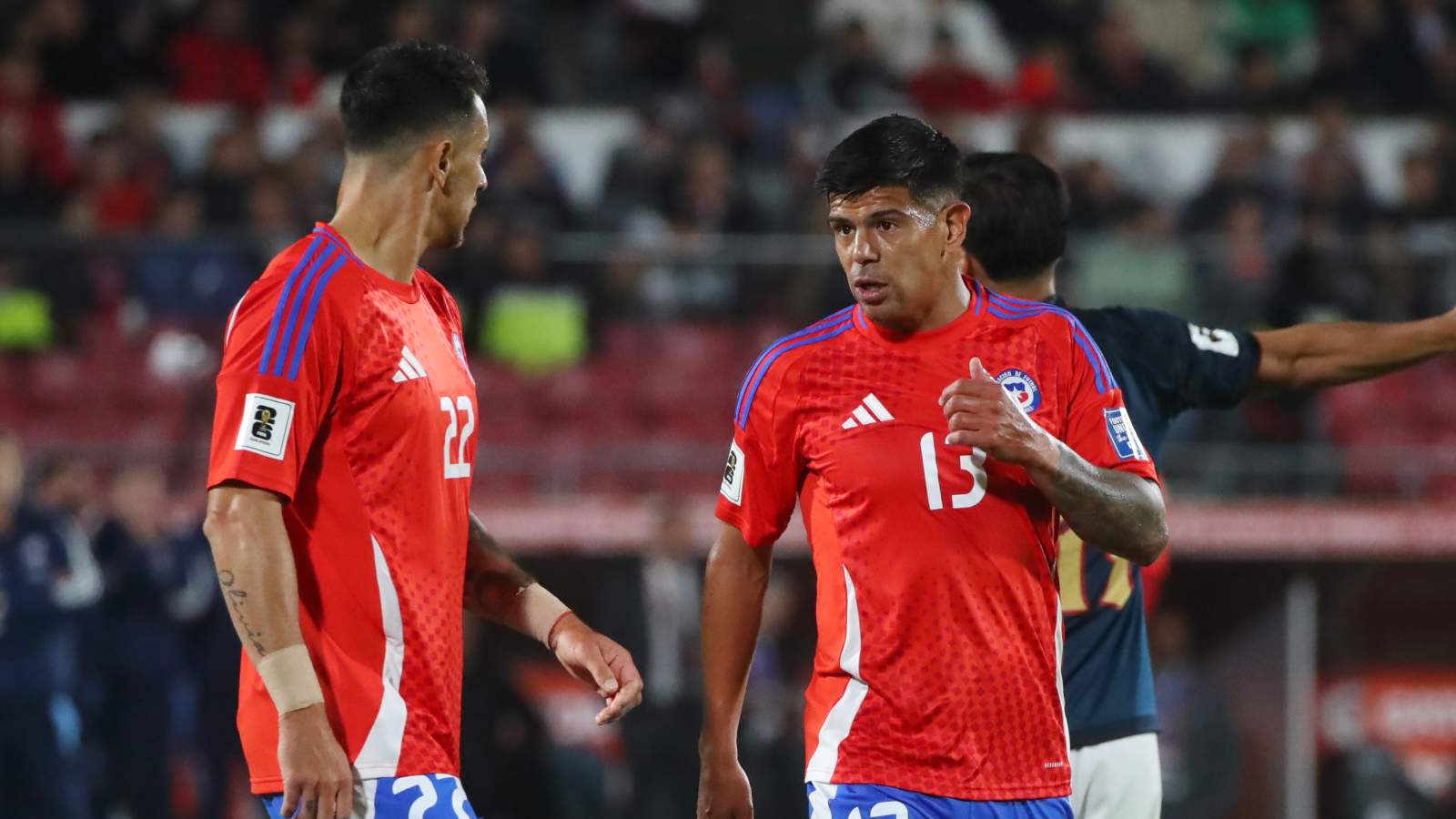 Fernando Zampedri jugando por la Selección Chilena