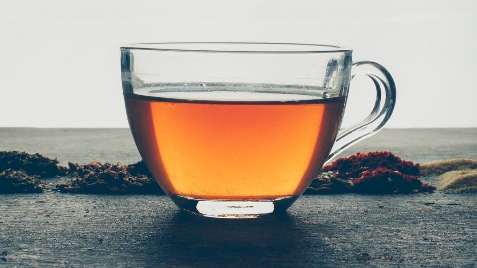 Lo que NO debes echarle al té