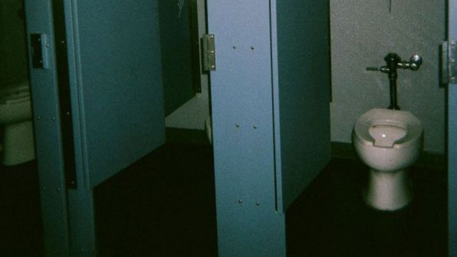 8 de cada 10 reclamos de trabajadores en las empresas son por espacios y baños sucios