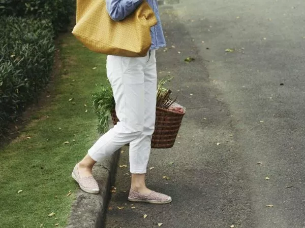 Mujer caminando