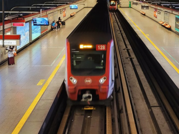 Metro foto referencial