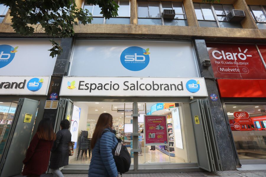 Frontis de farmacia Salcobrand