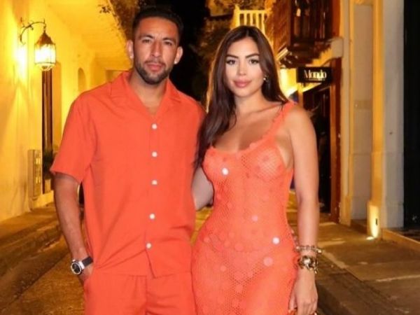 Mauricio Isla sufrió un violento robo tras empate de Colo Colo. Estaba junto a su novia, Emily Matute.
