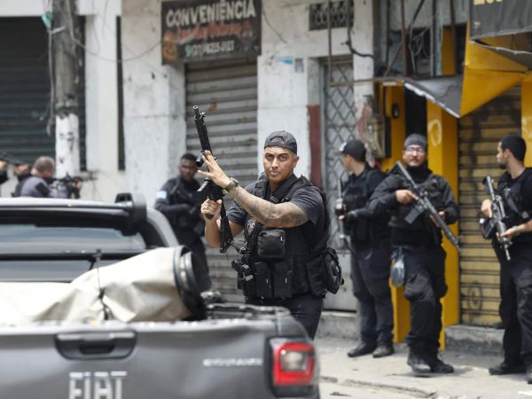 Fuerzas policiales en Río de Janeiro