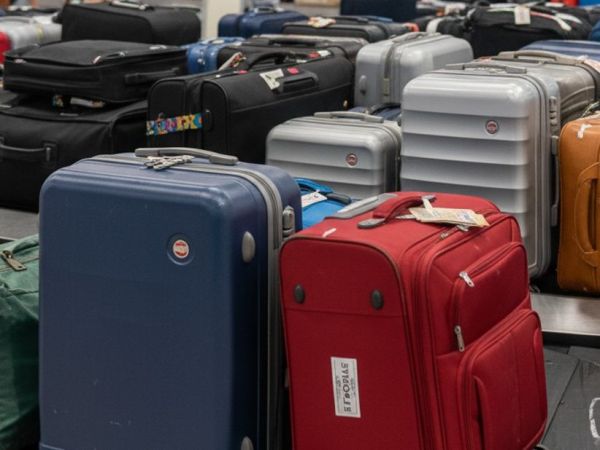 Remate de maletas en el Aeropuerto de Santiago