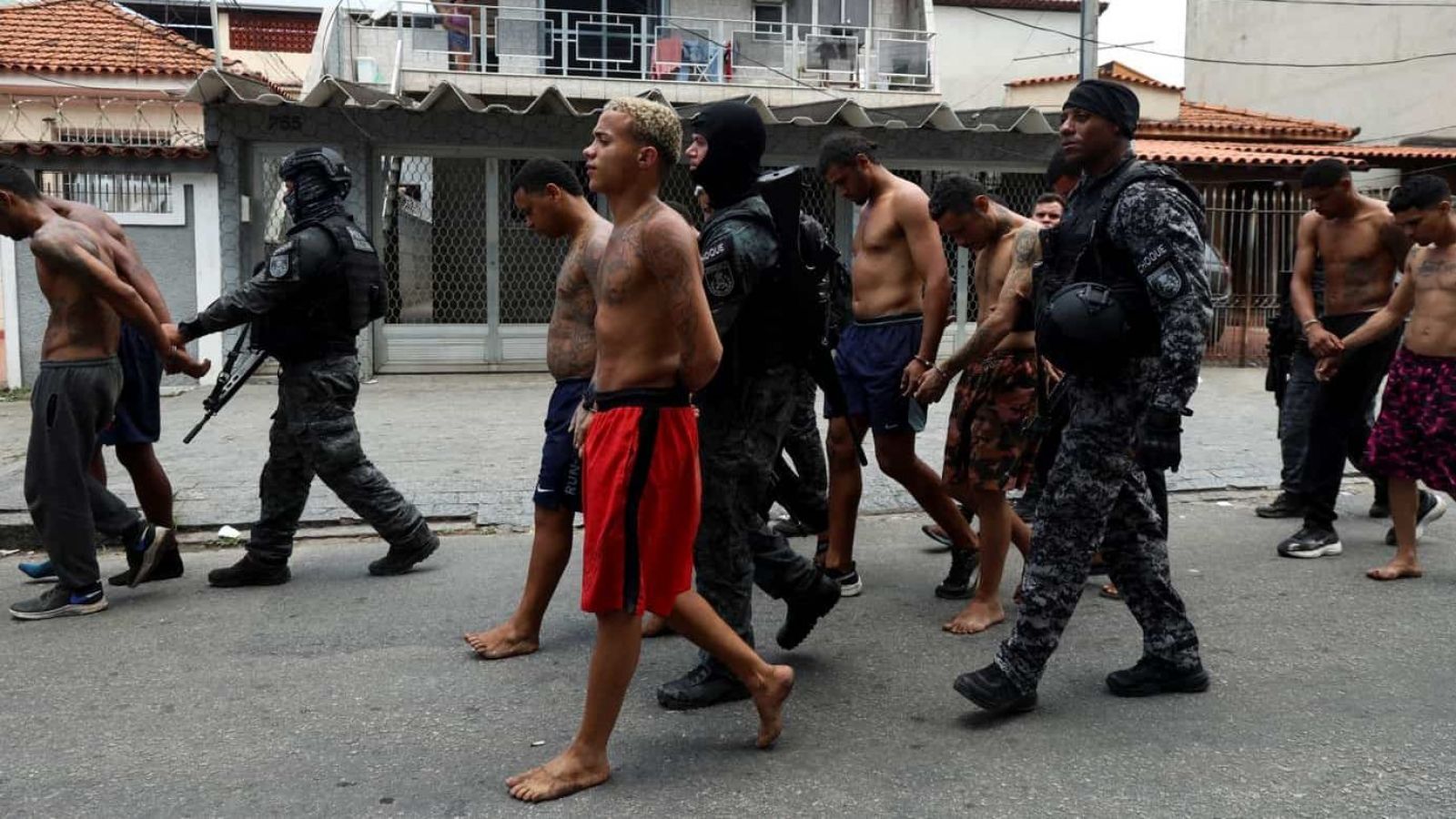 Detenidos tras operativo policial en favelas de Brasil