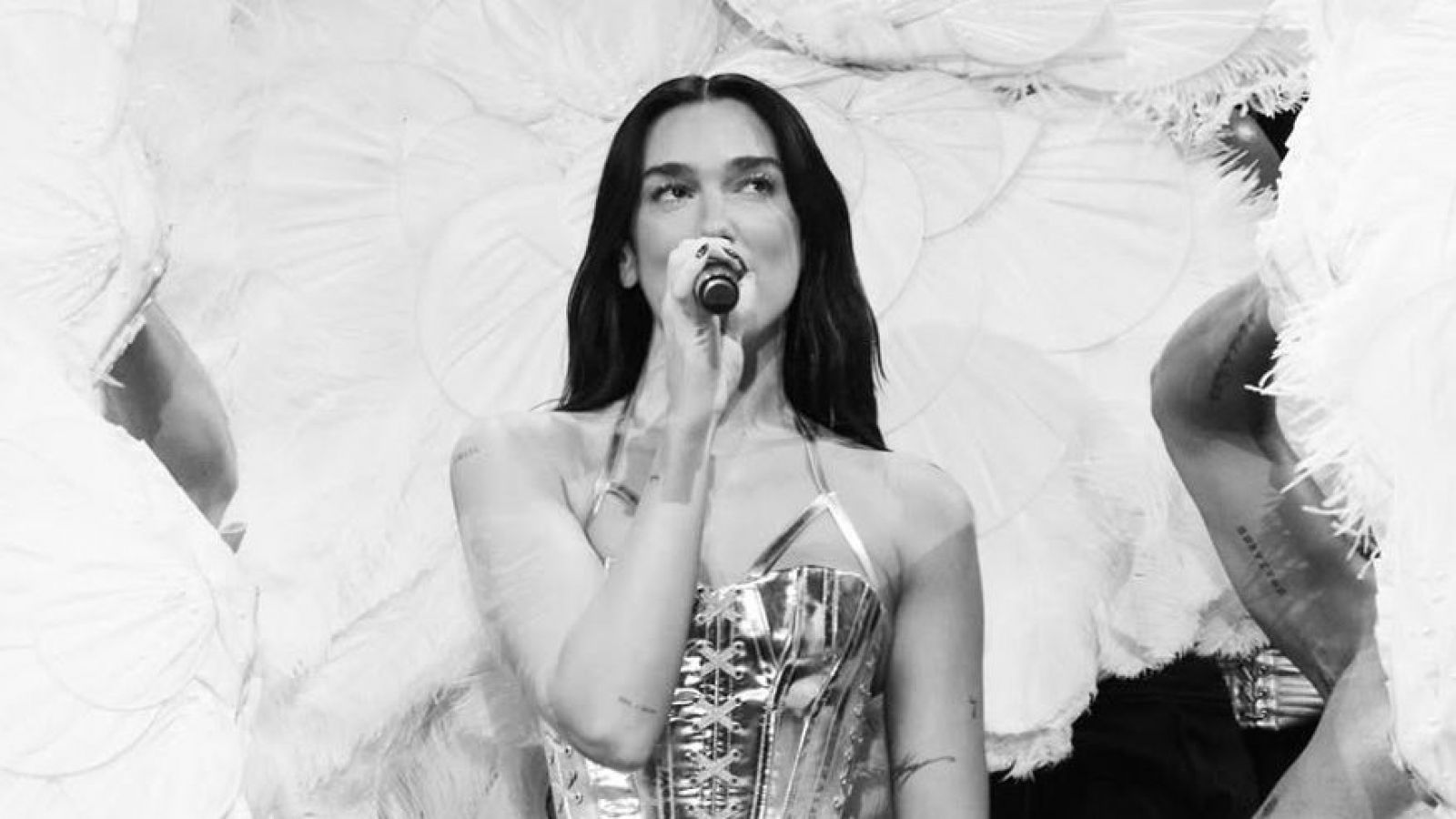 La lista de canciones que publicó Dua Lipa para sus shows en Chile