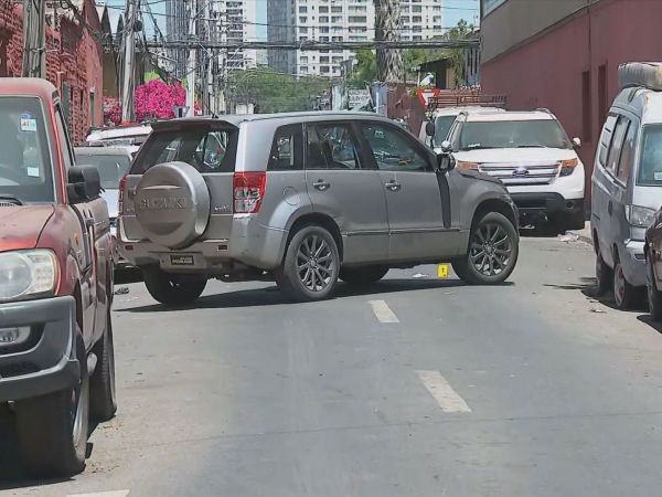 Sujeto intentó atropellar a Carabinero en Recoleta