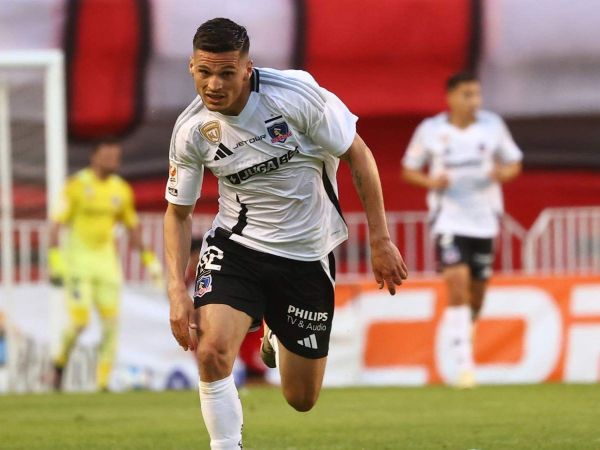 Lucas cepeda jugando ante Ñublense