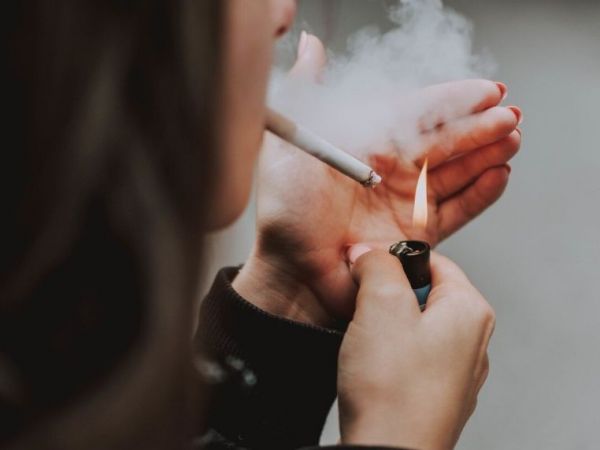 Maldivas, el primer país que prohibirá fumar a nacidos desde el 2007