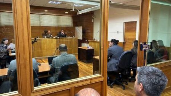 Niña de 12 años fue violada por sus padres y murió tras caer desde hospital en Chillán