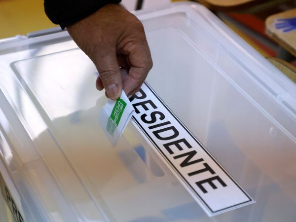 Urna electoral para presidentes, elección presidencial, segunda vuelta