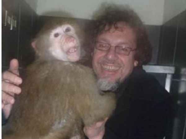 Ricardo Lagos Weber explica su foto con un mono