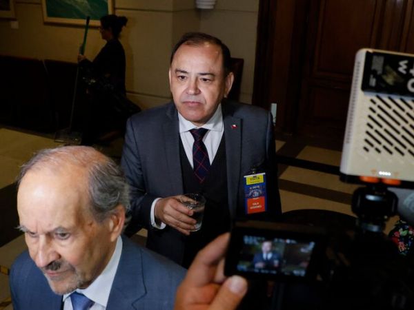 Senado vota acusación constitucional contra juez Ulloa