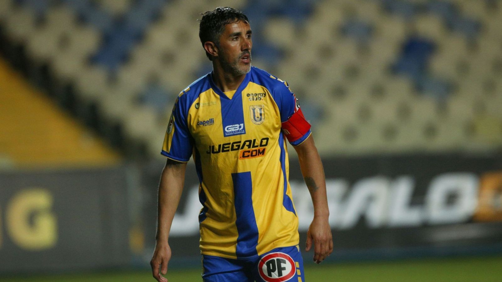 Osvaldo González volvió del retiro para guiar a Universidad de Concepción a su regreso a la Primera División