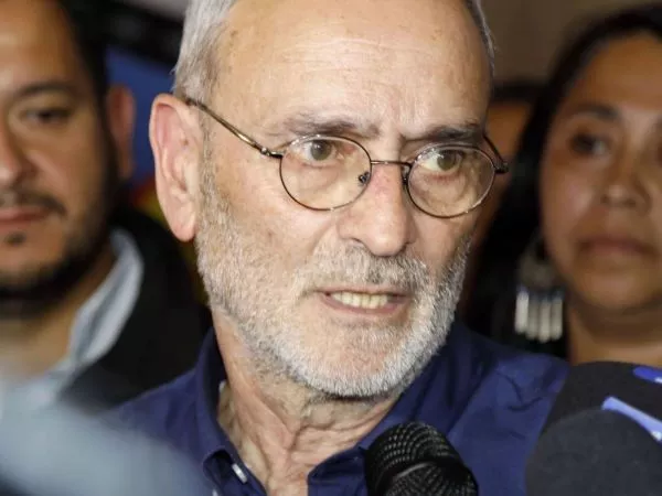 Gobernador Saffirio denuncia $79 mil millones no rendidos en fiscalía regional de La Araucanía