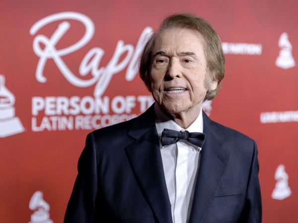 Cantante español Raphael.