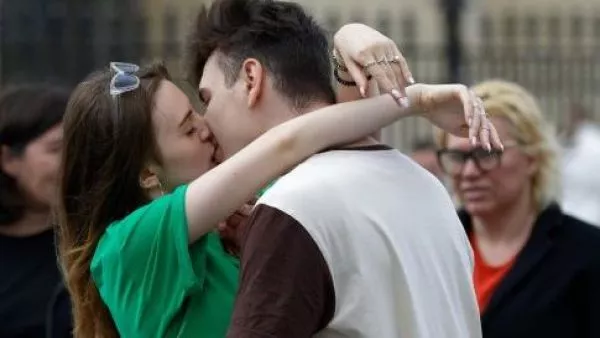 Las enfermedades que pueden transmitir los besos