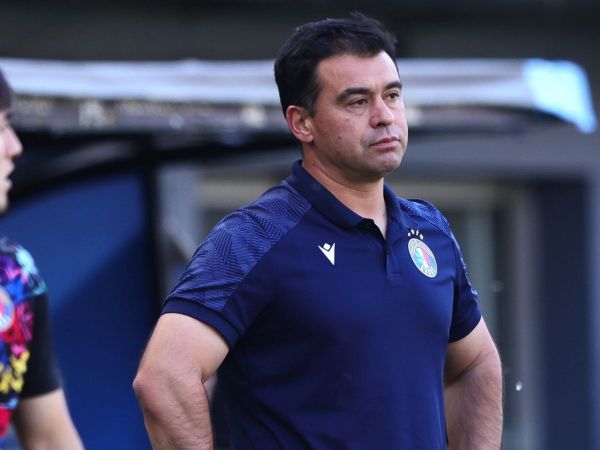 Juan José Ribera dirigiendo un partido de Audax Italiano