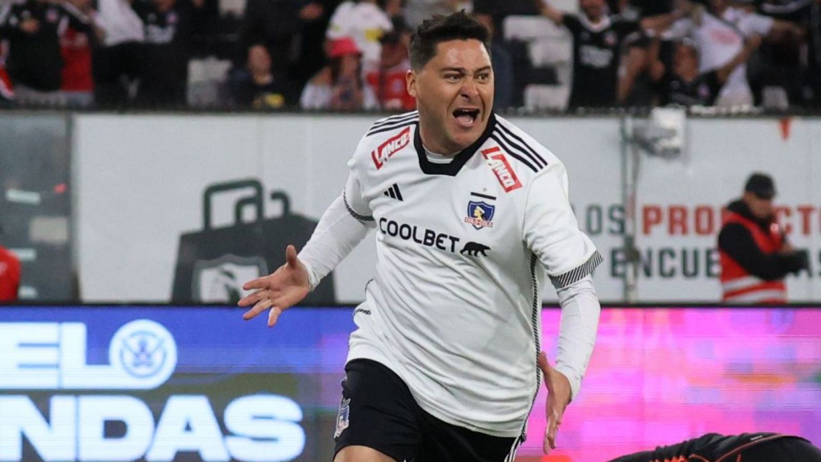 Manuel Neira fue víctima del robo de su automóvil mientras se encontraba con dos de su hijos.