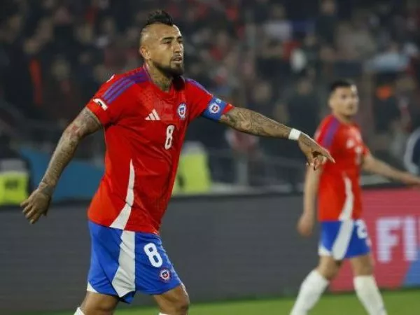 Arturo Vidal con la camiseta de la Selección Chilena