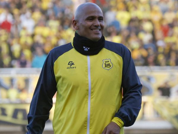 Humberto Suazo estaría a detalles de ser el nuevo DT de San Luis de Quillota para 2026