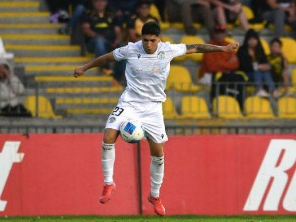 Esteban Matus, lateral izquierdo de Audax Italiano