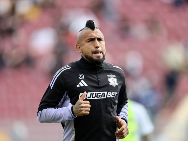 Arturo Vidal tendría decidida su continuidad en Colo Colo
