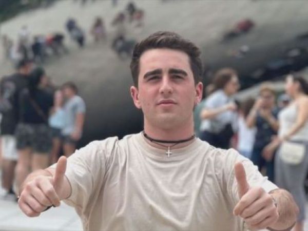 Joven chileno detenido en EE.UU.