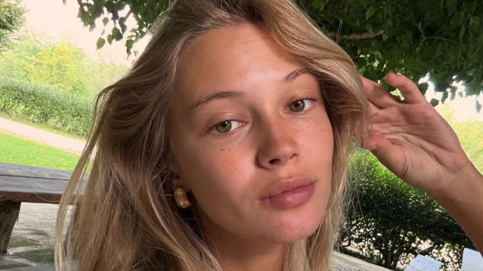 Alexandra Litvinova sorprendió a sus seguidores con una serie de fotografías y mensajes sobre su embarazo