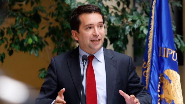 Araya suspende participación en bancada republicana