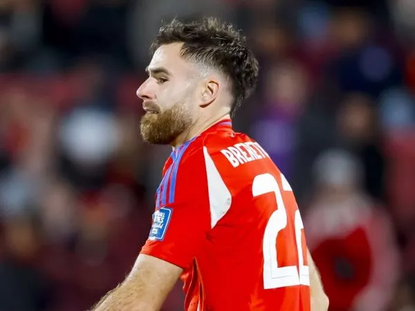 Reinaldo Rueda reveló que el padre de Ben Brereton quería que jugara por Inglaterra y no por Chile