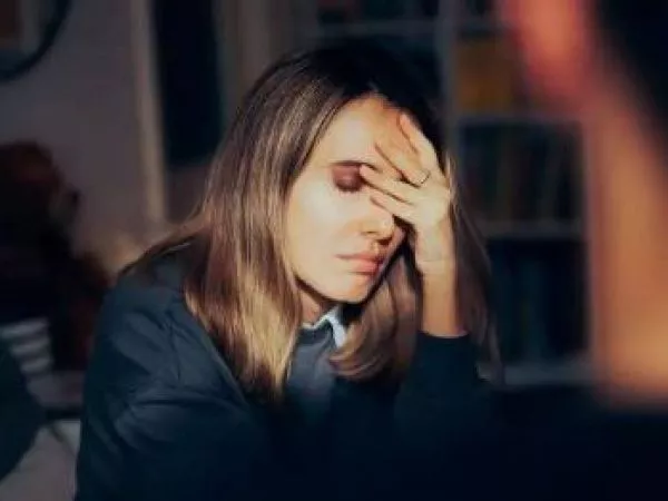 MUJER sexo casual desgaste emocional