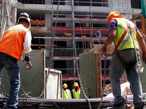 Desempleo sigue a la baja y llega al 8,4% en trimestre agosto - octubre