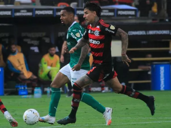 Erick Pulgar en la final de la Copa Libertadores