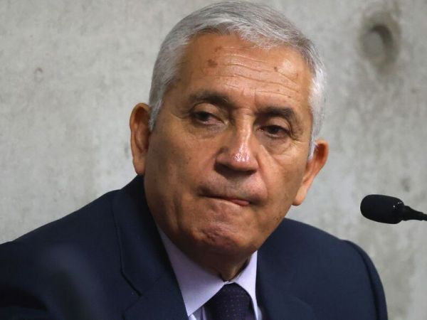 Héctor Espinosa: Ex director de la PDI sentenciado a 17 años de cárcel por corrupción