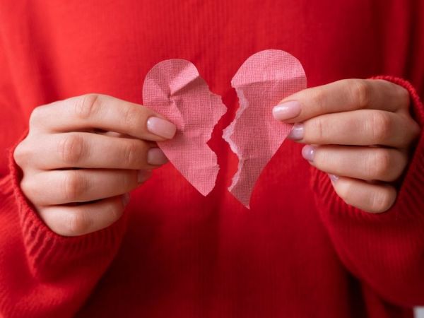 Corazón de papel roto. Cómo volver con mi ex