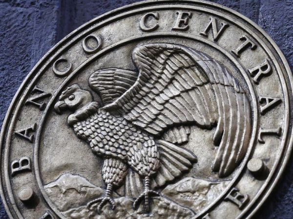 Economía chilena crece sobre lo esperado y llega al 2,2% en octubre