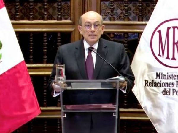 Hugo de Zela, canciller de Perú