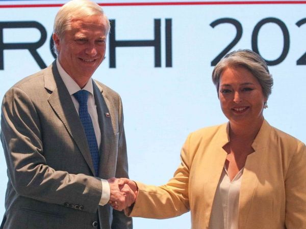 Jeannette Jara y José Antonio Kast en Debate ARCHI