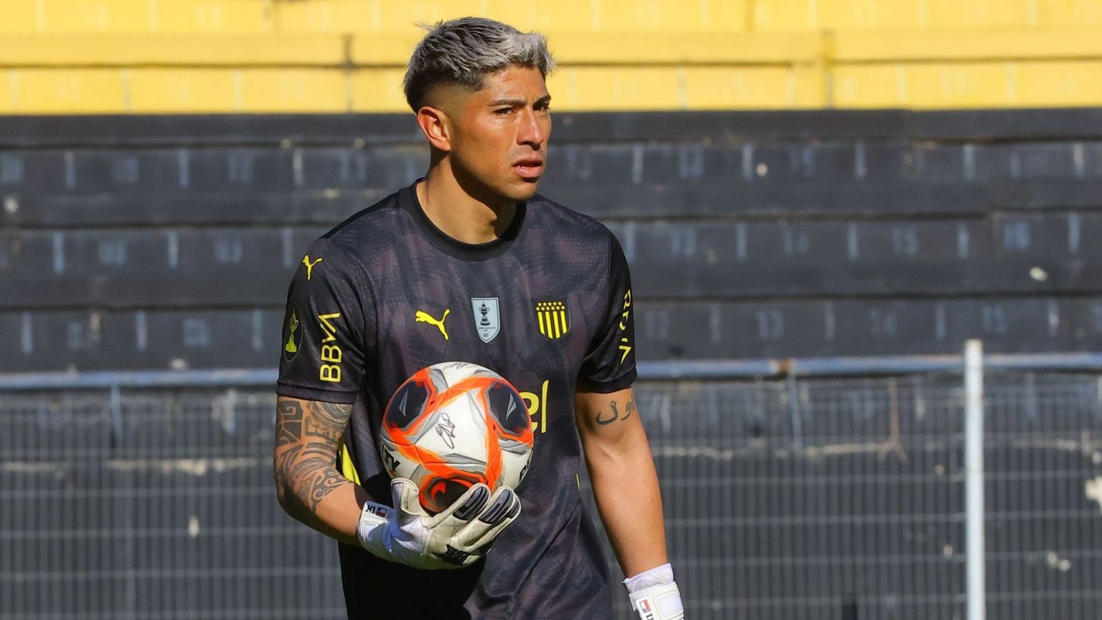 Brayan Cortés no continuará en Peñarol y deberá volver a Colo Colo