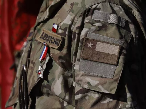 Capitán de Ejército murió tras caer en parapente en Iquique