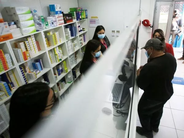 Venta de medicamentos en farmacia