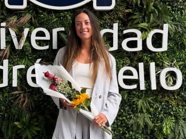 Antonia Abraham celebró que terminó su carrera universitaria