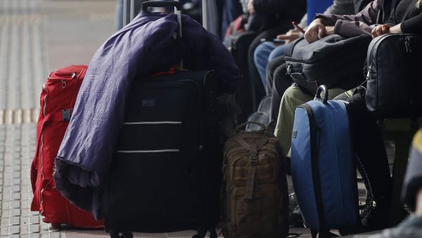 Maletas foto referencial