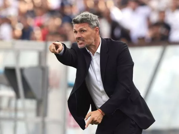 Colo Colo se enfrenta a la UC por Matías Palavecino