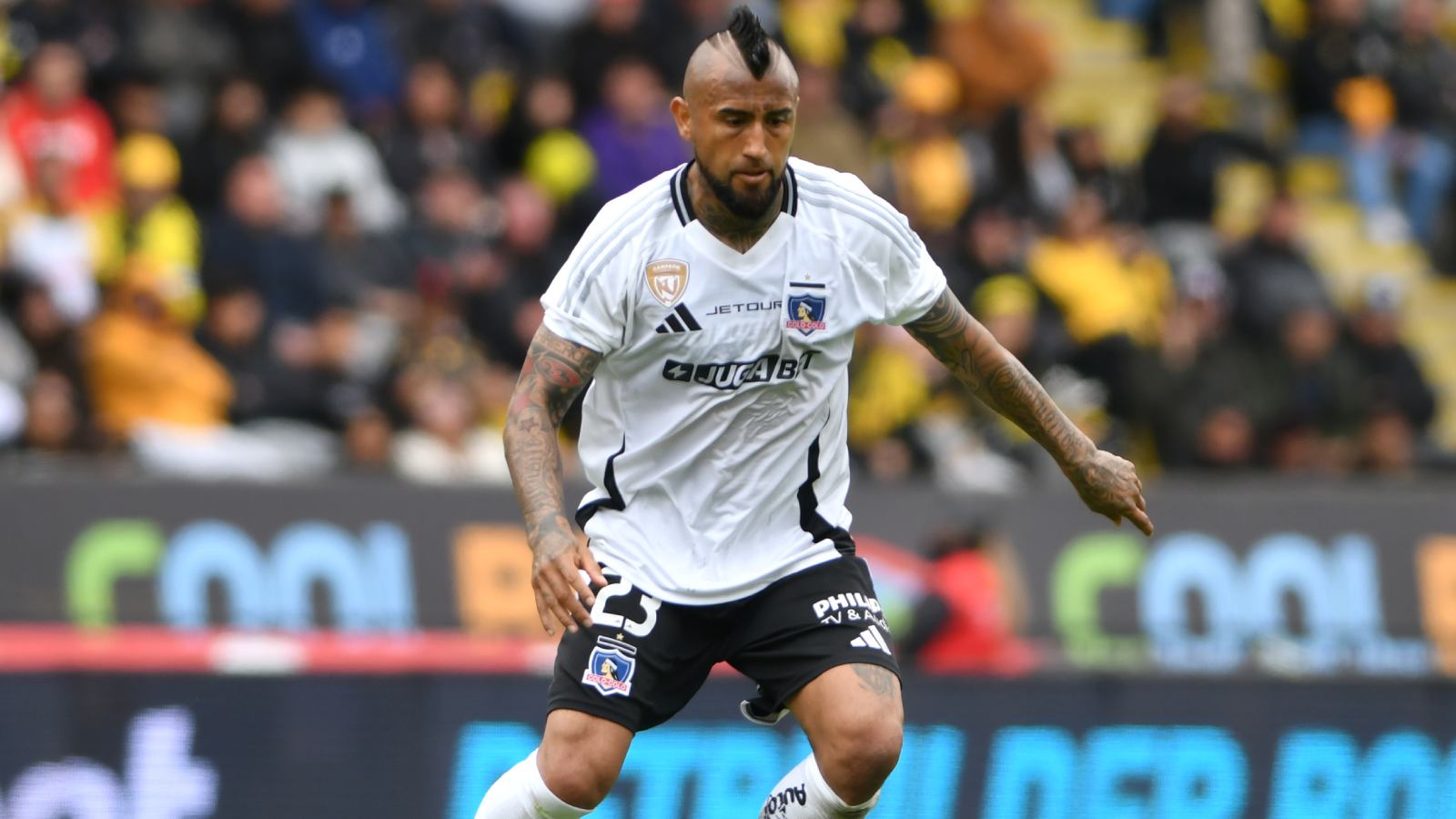 Arturo Vidal jugando por Colo Colo